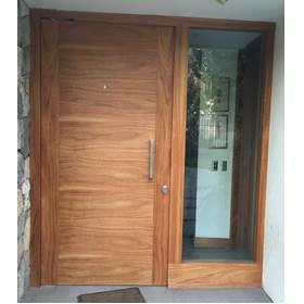 puerta ancha de seguridad